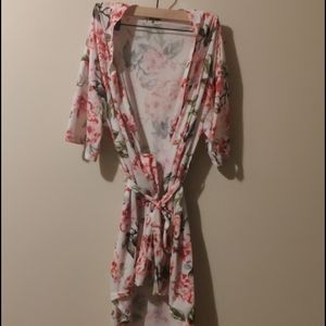 Show me your Mumu floral robe 👰